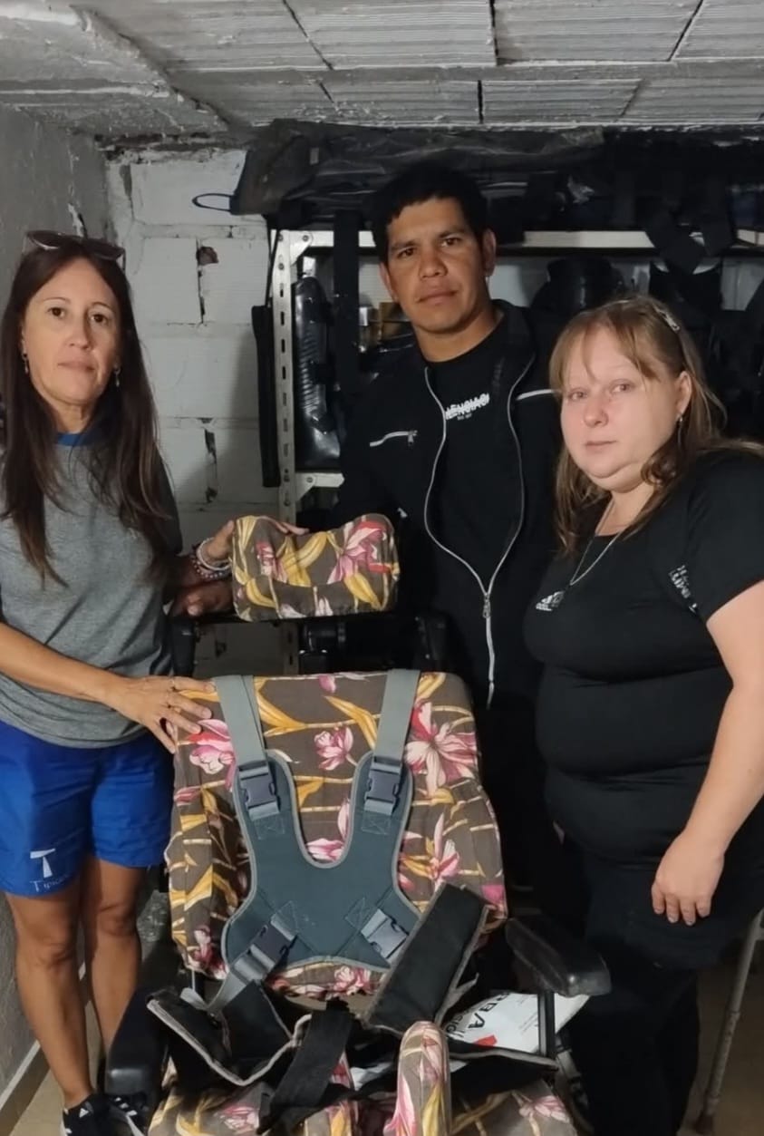 Entrega en donación de silla postural